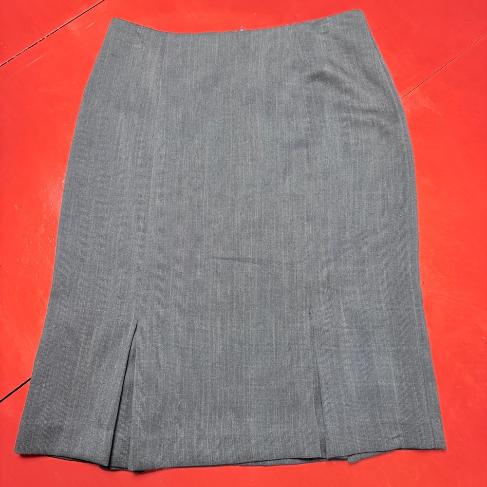 BROWN SKIRT ZIPS PLEATS